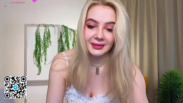 Snapshot of oliviabr0wn0 chatting on February 2026 02:18:02 AM oliviabr0wn0 online show from February 2026 02:18:02 AM