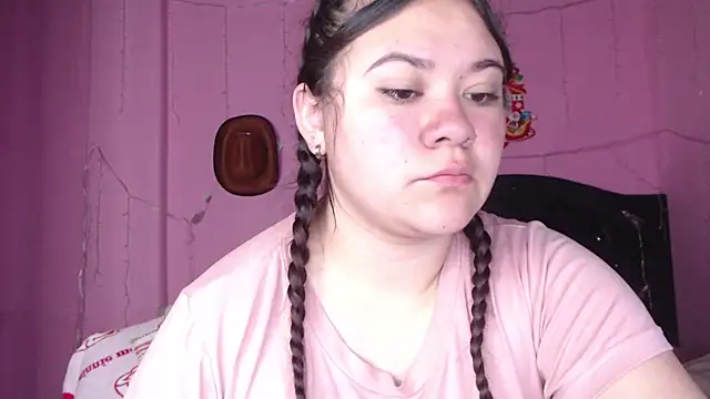 NikkiRous  online show from March 2025 12:33:02 PM