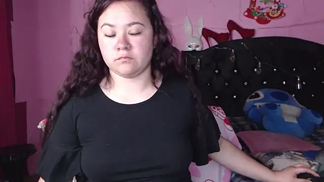 NikkiRous  online show from March 2025 03:40:01 PM