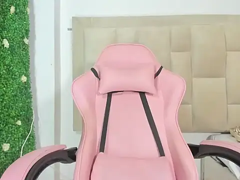 Milk anastasia online show from February 2025 07:47:02 PM