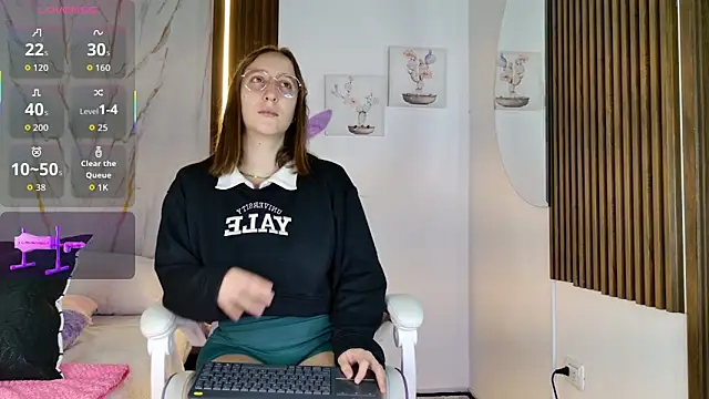 mia 099 online show from December 2025 07:20:02 PM