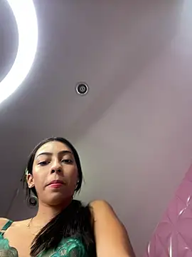 Snapshot of Ema_azel chatting on February 2025 07:45:02 PM Ema azel online show from February 2025 07:45:02 PM