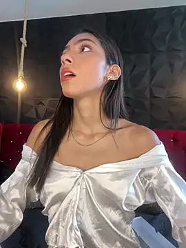 Snapshot of Ema_azel chatting on February 2025 01:40:01 PM Ema azel online show from February 2025 01:40:01 PM