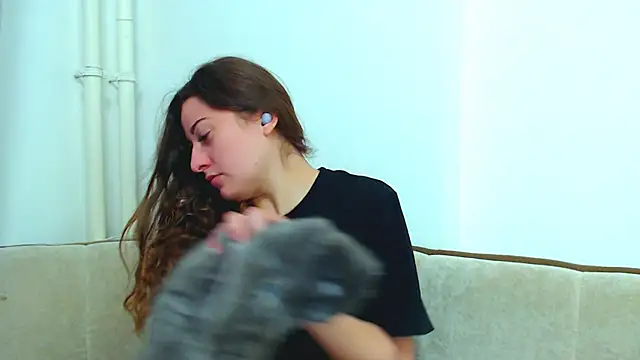 Helen Adams  online show from January 2025 07:17:02 AM