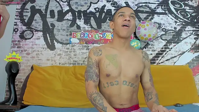 its me miley online show from March 2025 04:45:02 PM