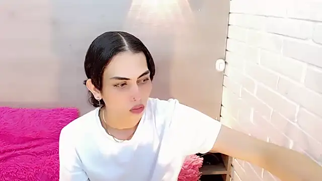 Snapshot of Daniela_Pink_ chatting on October 2025 07:47:02 PM Daniela Pink online show from October 2025 07:47:02 PM