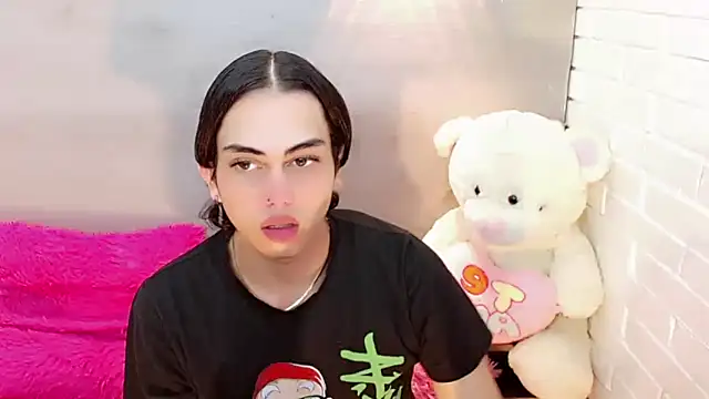 Snapshot of Daniela_Pink_ chatting on November 2025 07:45:02 PM Daniela Pink online show from November 2025 07:45:02 PM