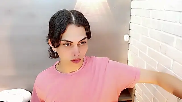 Snapshot of Daniela_Pink_ chatting on November 2025 06:08:01 PM Daniela Pink online show from November 2025 06:08:01 PM