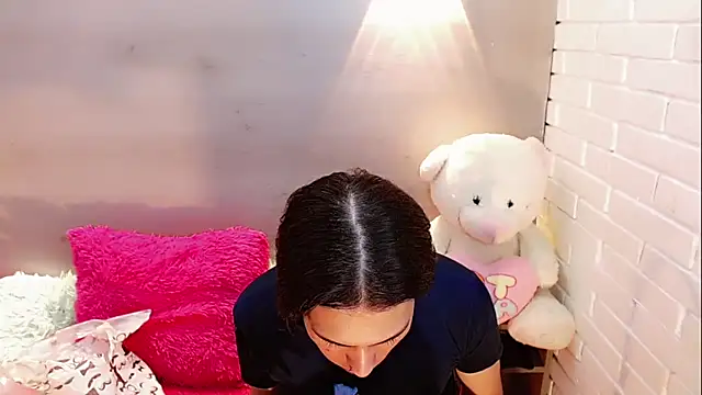 Snapshot of Daniela_Pink_ chatting on December 2025 08:05:02 PM Daniela Pink online show from December 2025 08:05:02 PM