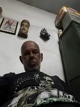 FabiQuilmes online show from April 2026 02:31:01 AM