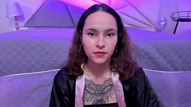 AnnyThompson  online show from January 2025 07:49:01 PM