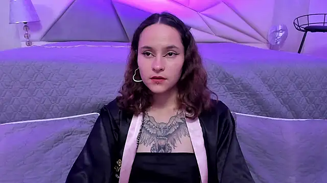 AnnyThompson  online show from January 2025 11:02:02 PM