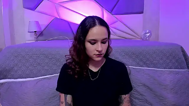 AnnyThompson  online show from February 2025 09:26:02 PM