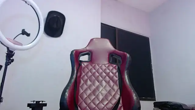 snowflake xxx online show from October 2025 07:13:01 PM