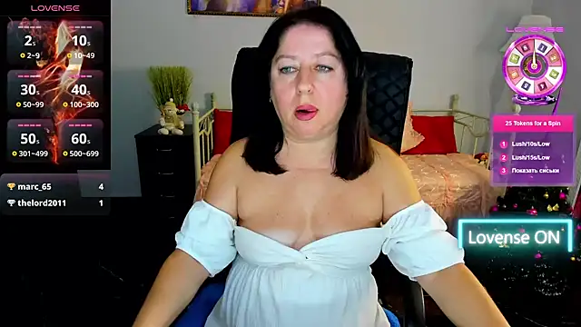 Snapshot of Julia_Dean chatting on December 2024 03:42:02 PM Julia Dean online show from December 2024 03:42:02 PM