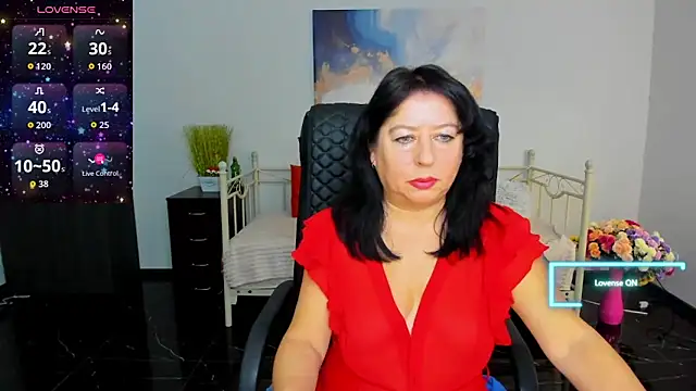 Snapshot of Julia_Dean chatting on February 2026 12:52:02 PM Julia Dean online show from February 2026 12:52:02 PM