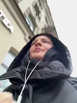 Snapshot of BabeRainbow chatting on November 2025 10:37:01 AM BabeRainbow online show from November 2025 10:37:01 AM