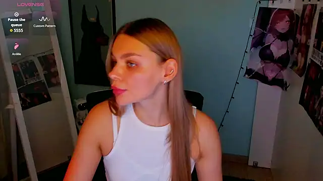 Molly sweetie online show from September 2025 06:24:01 AM