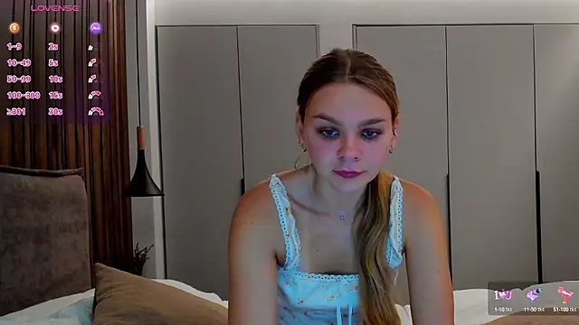 Molly sweetie online show from September 2025 06:07:02 AM