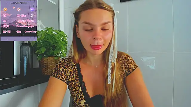 Molly sweetie online show from July 2026 06:37:02 AM