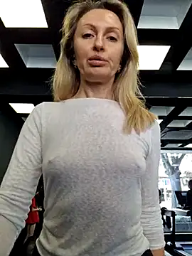 Snapshot of Miss____Mia_ chatting on February 2025 11:33:01 AM Miss Mia online show from February 2025 11:33:01 AM