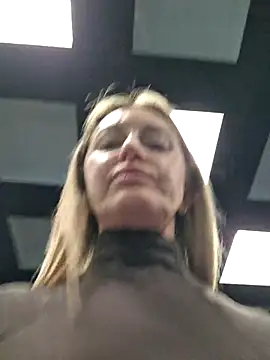 Snapshot of Miss____Mia_ chatting on January 2026 12:20:02 PM Miss Mia online show from January 2026 12:20:02 PM