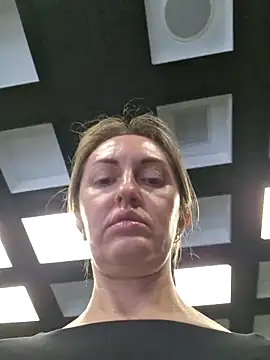 Snapshot of Miss____Mia_ chatting on February 2026 09:43:02 AM Miss Mia online show from February 2026 09:43:02 AM