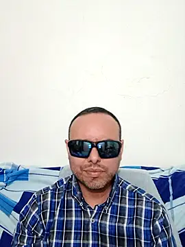 Snapshot of ElSunEagle chatting on June 2026 02:25:05 AM ElSunEagle online show from June 2026 02:25:05 AM