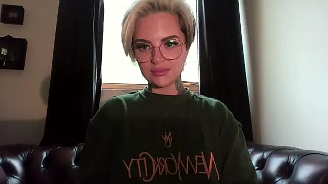 Snapshot of Rubyrichhxo chatting on October 2025 09:10:01 AM Rubyrichhxo online show from October 2025 09:10:01 AM