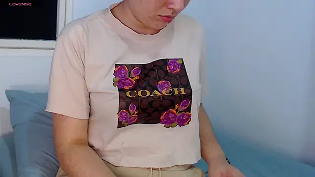 sofi-rojas1 online show from November 2025 11:20:02 PM