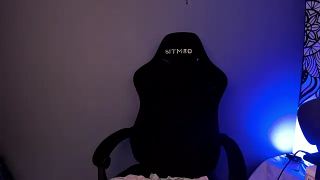 Snapshot of LouaneBourVip chatting on December 2024 02:33:01 PM LouaneBourVip online show from December 2024 02:33:01 PM