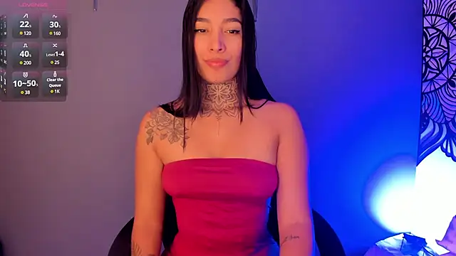 Snapshot of LouaneBourVip chatting on December 2024 07:07:01 PM LouaneBourVip online show from December 2024 07:07:01 PM