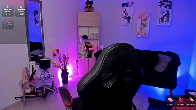 Snapshot of LouaneBourVip chatting on February 2025 01:53:02 PM LouaneBourVip online show from February 2025 01:53:02 PM