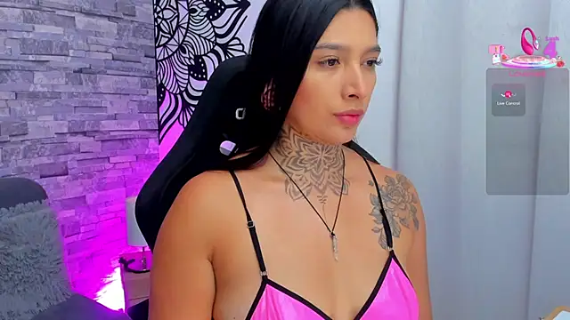 Snapshot of LouaneBourVip chatting on October 2025 02:22:02 AM LouaneBourVip online show from October 2025 02:22:02 AM