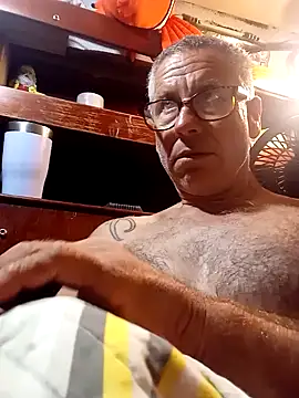 Pcsammy73 online show from October 2025 09:53:02 AM