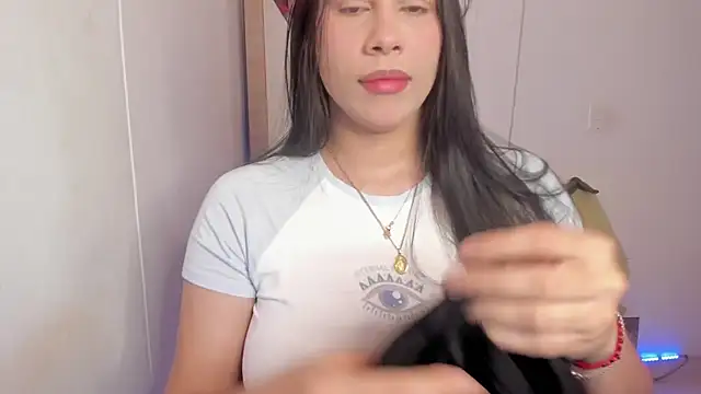 Snapshot of hellensexy chatting on January 2025 08:46:02 PM hellensexy online show from January 2025 08:46:02 PM