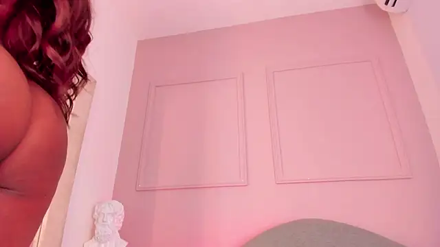 megan woll online show from March 2026 05:13:02 PM