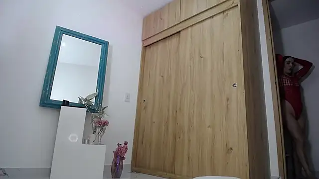 Snapshot of _Lalaa chatting on December 2024 11:56:02 PM Lalaa online show from December 2024 11:56:02 PM