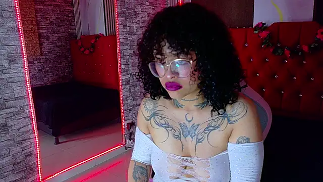 miahernadez303av online show from March 2026 04:52:01 AM