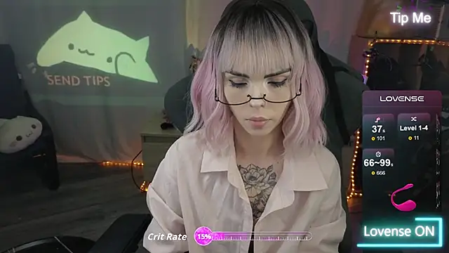 Kerry Kirk online show from November 2025 08:44:01 PM