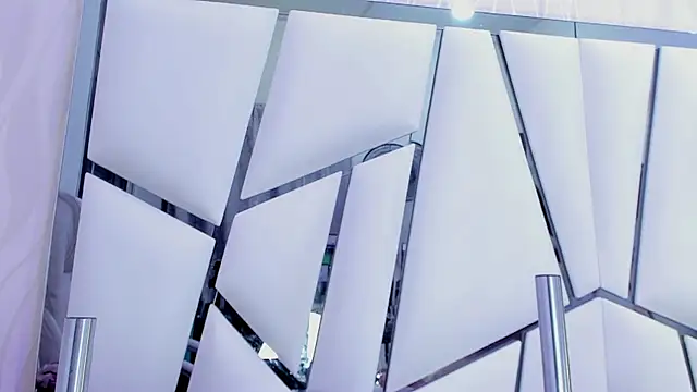  aurora18  online show from March 2025 06:36:01 AM