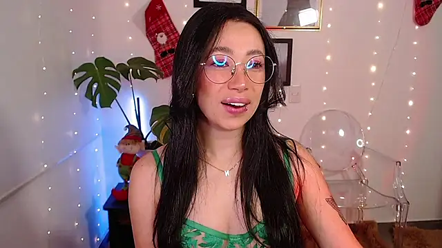 lilyy evanss online show from December 2024 11:17:02 PM