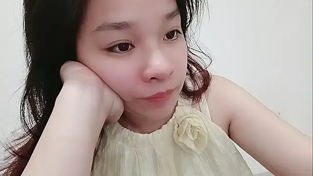 Snapshot of Milajinxi chatting on April 2026 12:46:02 AM Milajinxi online show from April 2026 12:46:02 AM