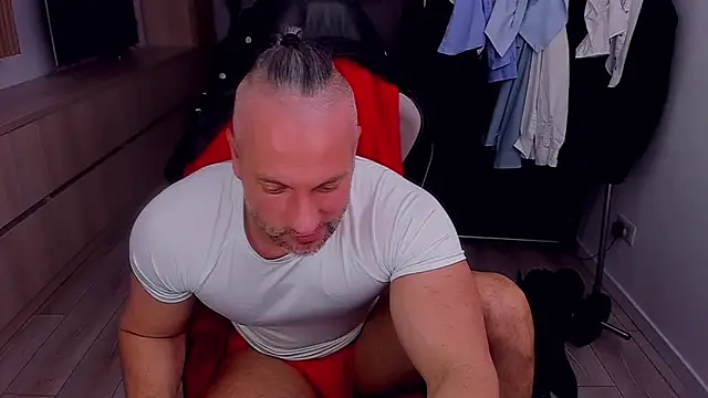 MarisMuscle online show from May 2026 06:49:02 PM