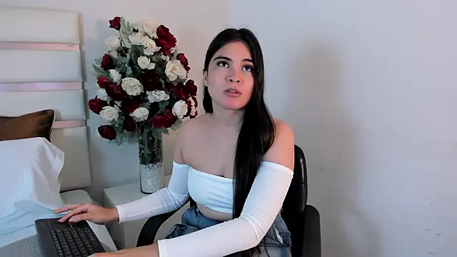 CamilaSofiia online show from March 2025 12:59:02 AM