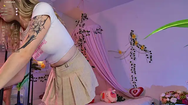 LoraaDoll online show from January 2025 01:56:02 PM