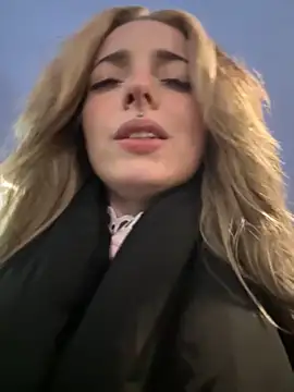 LoraaDoll online show from October 2025 02:41:02 PM