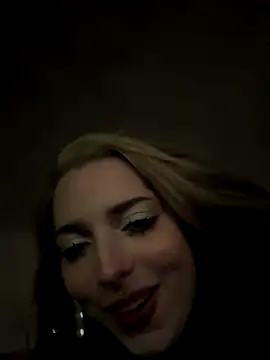 LoraaDoll online show from November 2025 03:56:02 PM