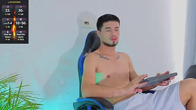 EdwardRoss  online show from March 2026 03:39:01 PM