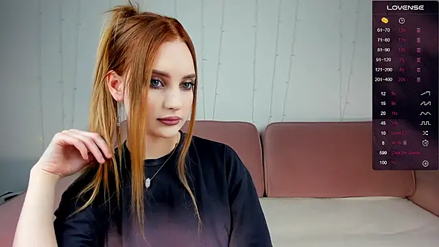 Ria Woodss online show from February 2025 05:16:01 PM